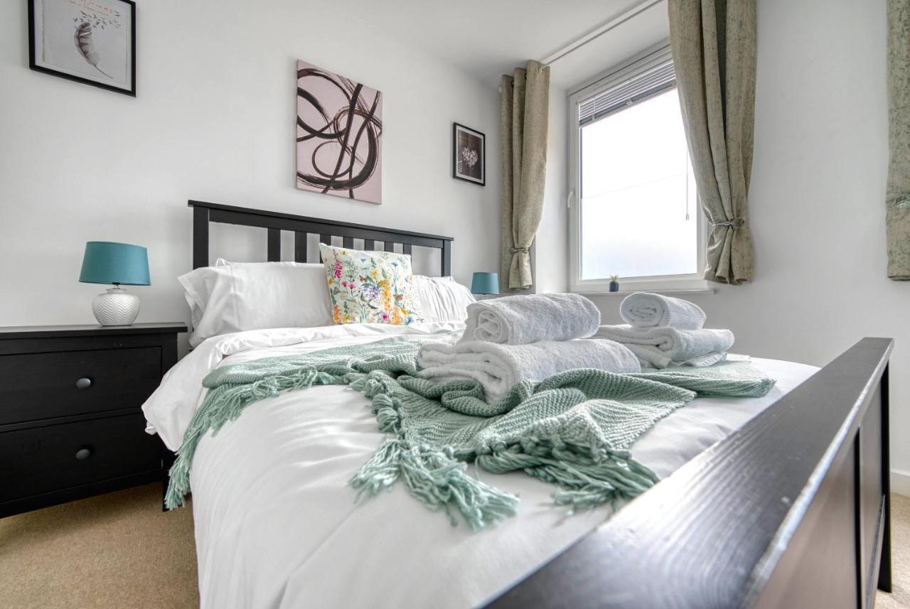 The Post House Two By Fortuna Property Глостер Екстер'єр фото